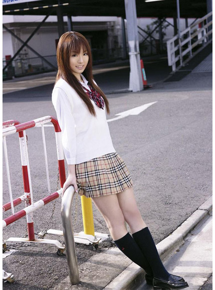 草莓福利导航校服製作