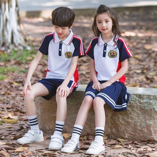 小學生校服
